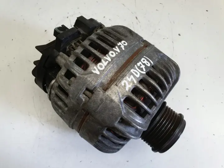 Volvo S60 I V70 II 2.4 D5 ALTERNATOR bosch 30667894 0124525060
