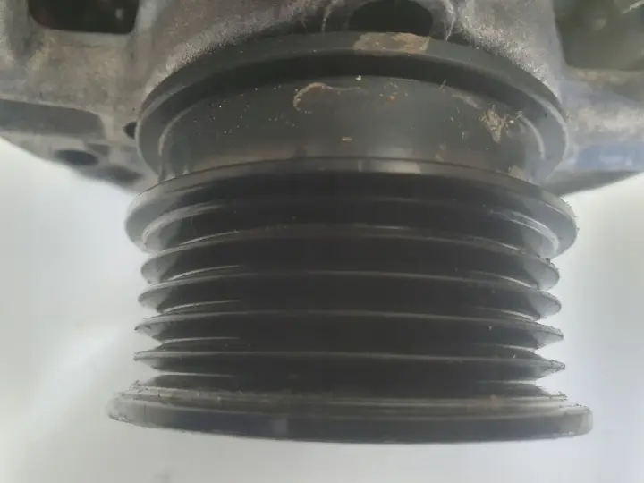 Opel Astra H III 1.6 16V ALTERNATOR BOSCH