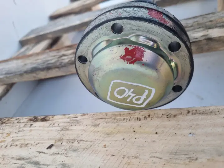 Audi A4 B8 2.0 TDI PRAWA TYLNA PÓŁOŚ półośka prawy tył pasażera 8K0501203M