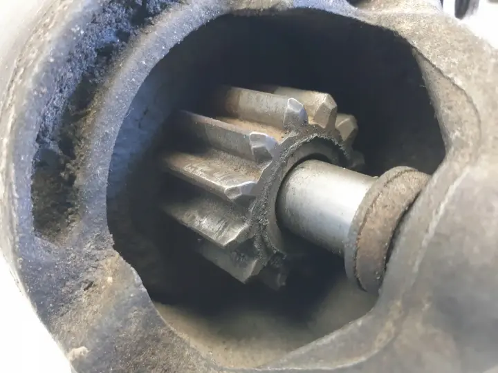 Volvo S60 V70 2.4 D5 ROZRUSZNIK bosch 0001109398