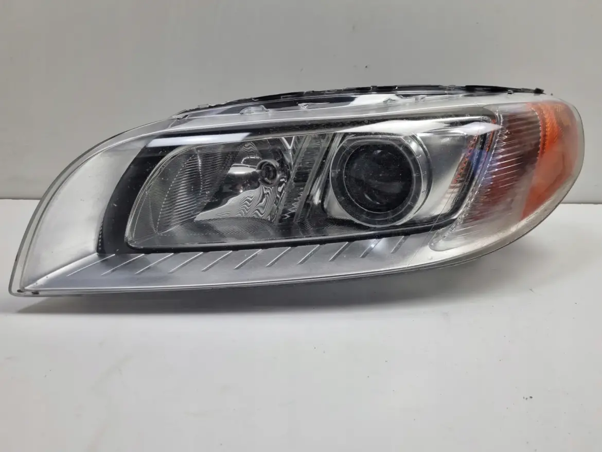 Volvo S80 II V70 III PRZEDNIA LAMPA LEWA LEWY PRZÓD XENON SKRĘTNY 31353532