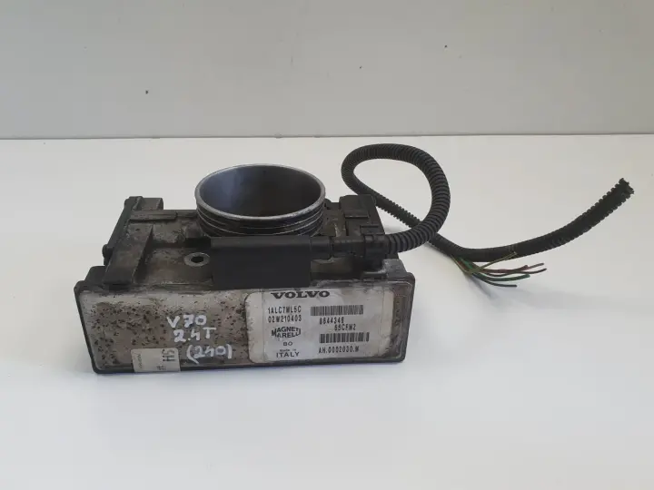 Volvo S60 V70 II 2.0 T turbo PRZEPUSTNICA 8644346 65CFM2