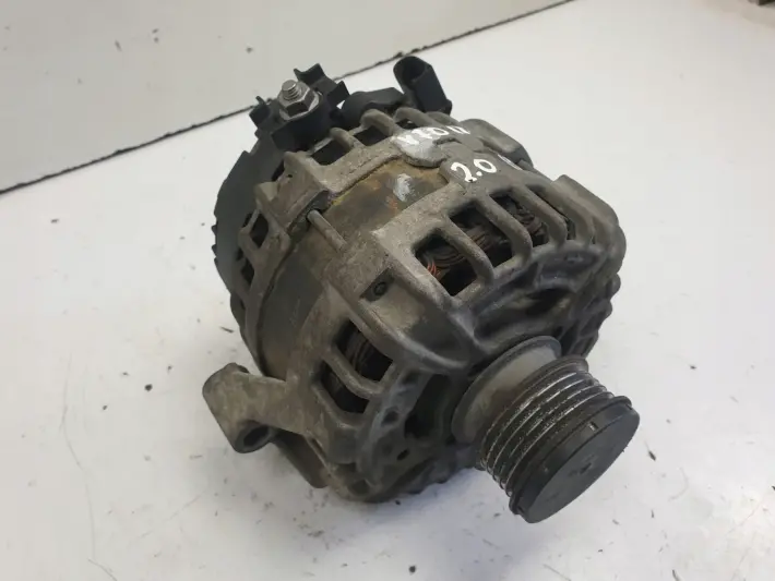 Volvo V70 III 2.0 D ALTERNATOR bosch