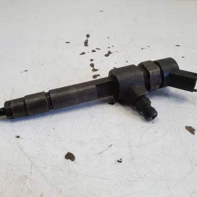 Alfa Romeo 147 1.9 JTD WTRYSKIWACZ wtrysk 0445110119