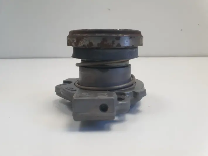 Opel Insignia 2.0 CDTI WYSRZĘGLIK Łożysko oporowe 55563647