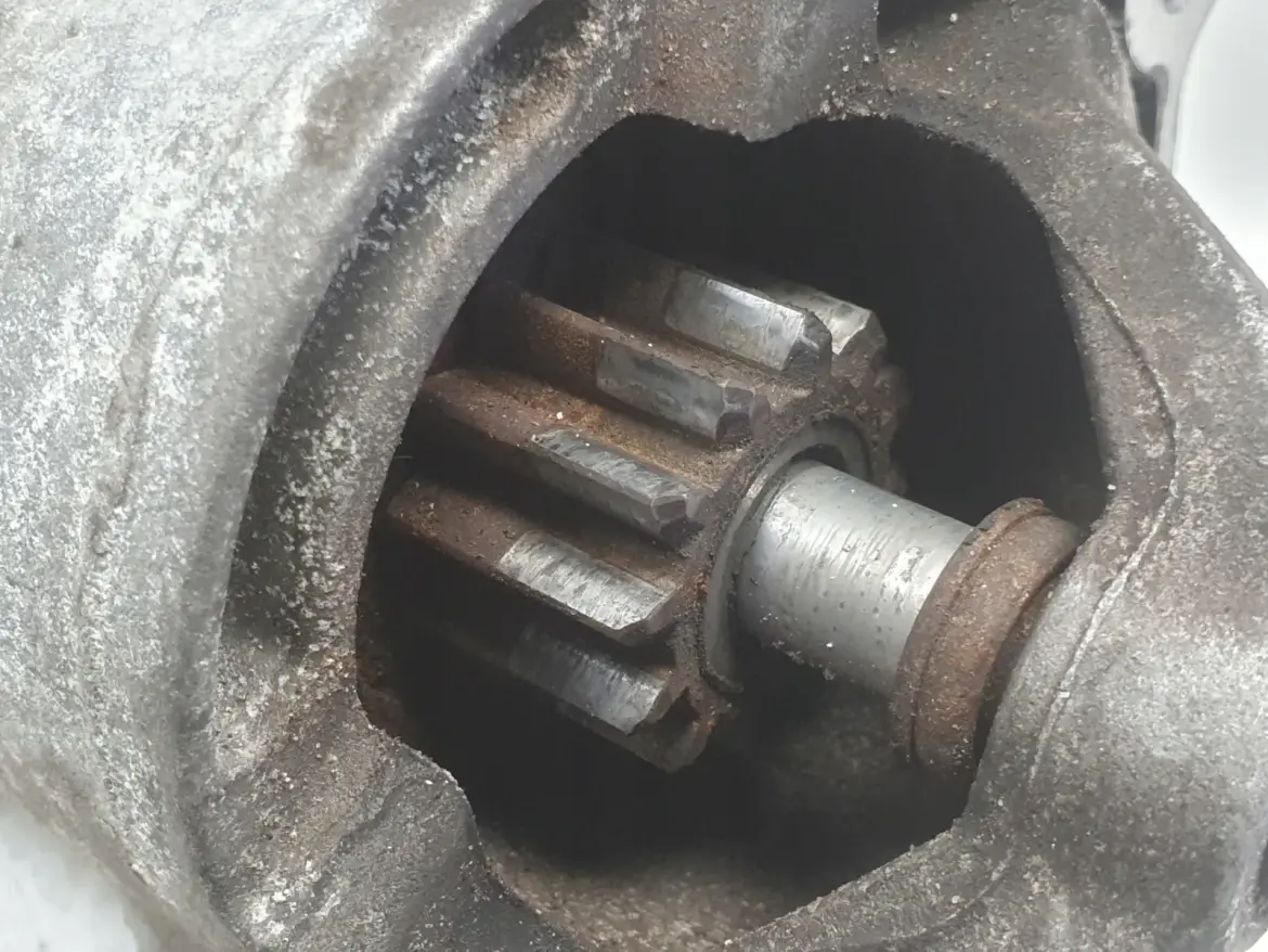 Volvo V70 III 2.0 D D3 ROZRUSZNIK bosch 31327066 0001109398