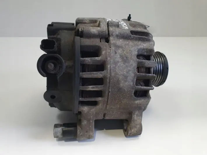 Peugeot 3008 2.0 HDI ALTERNATOR 9664779680 valeo
