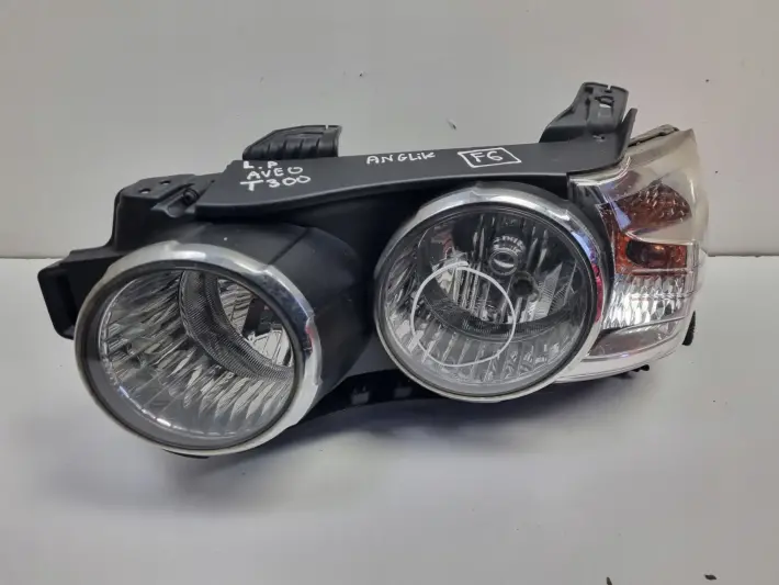 Chevrolet Aveo III T300 11-14r PRZEDNIA LAMPA LEWA lewy przód anglik