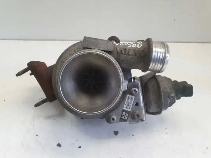 Volvo S60 II V60 2.0 D4 TURBOSPRĘŻARKA turbo 31380219
