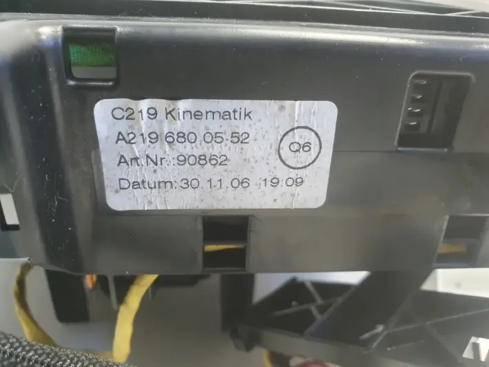 Mercedes CLS C219 W219 PANEL KONSOLI ŚRODKOWEK Zmieniarka A2196800552