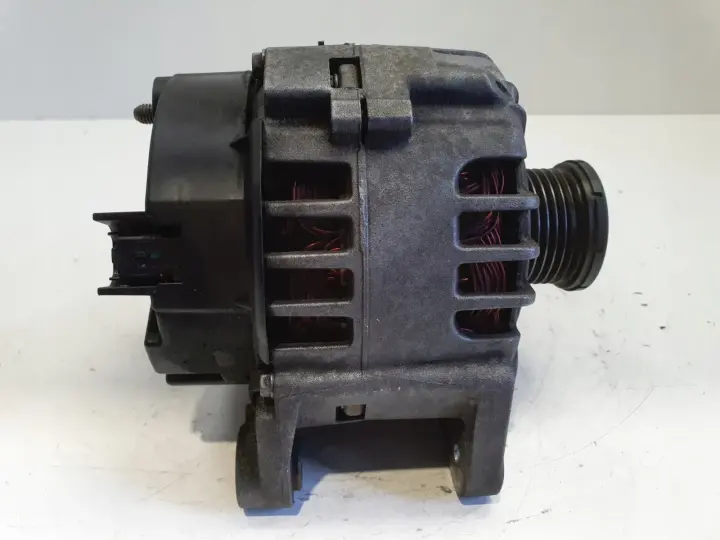 Mitsubishi Space Star 1.9 DID ALTERNATOR valeo 8200162474 125A