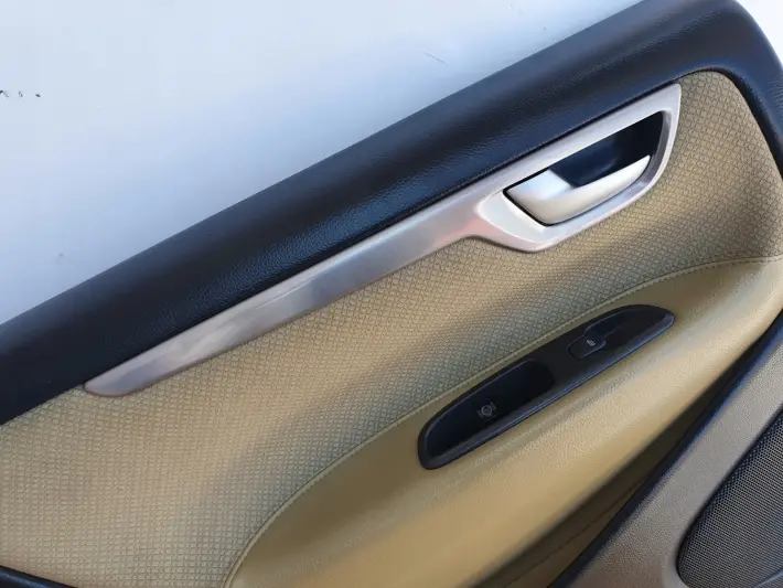 Volvo S60 TYLNY TYLNI BOCZEK DRZWI LEWY TYŁ europa