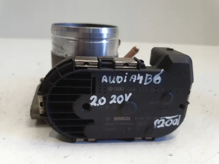 Audi A4 B6 2.0 20V PRZEPUSTNICA 06B133062H 0280750088