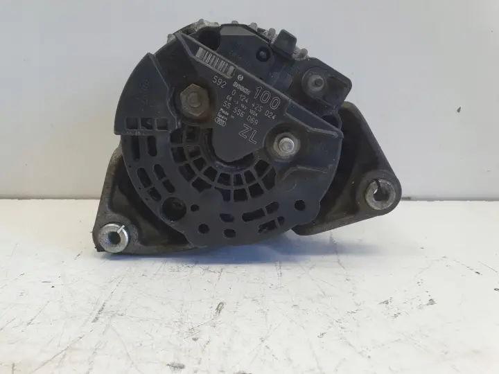 Opel Corsa D 1.4 16V ALTERNATOR bosch 0124425024 100A