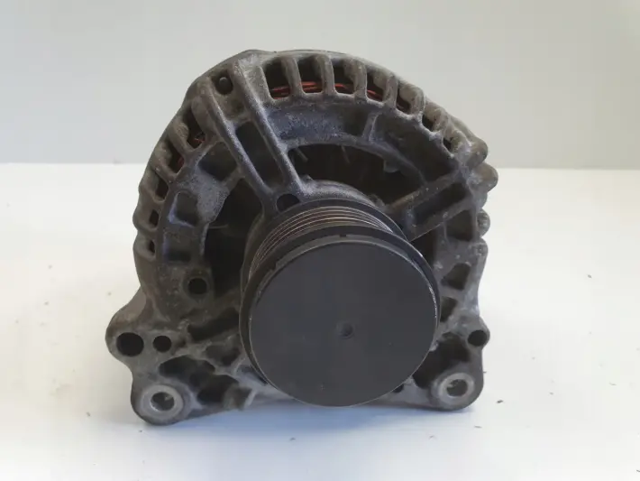 Audi A3 8P VW Golf V 1.9 TDI ALTERNATOR bosch 06F903023F 140A