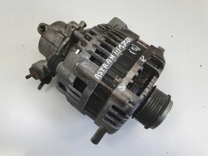 Opel Astra III H 1.7 CDTI ALTERNATOR pompa vacum