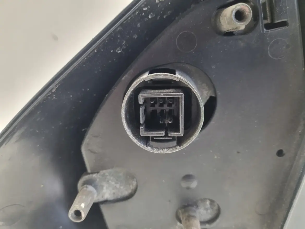 Opel Vectra A 88-95r LUSTERKO PRAWE PASAŻERA 5 pin