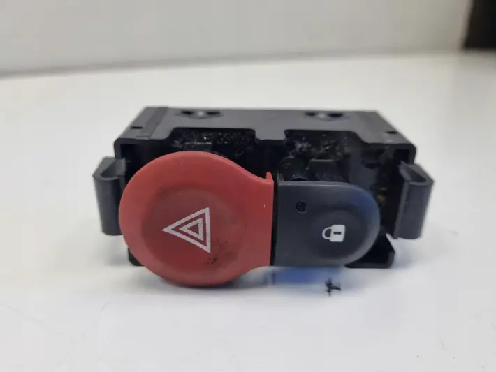 Renault Clio III Kangoo II PANEL ŚWIATEŁ AWARYJNYCH Przełącznik E3160101