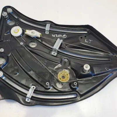 Mercedes W207 C207 A207 LEWY PODNOŚNIK SZYBY