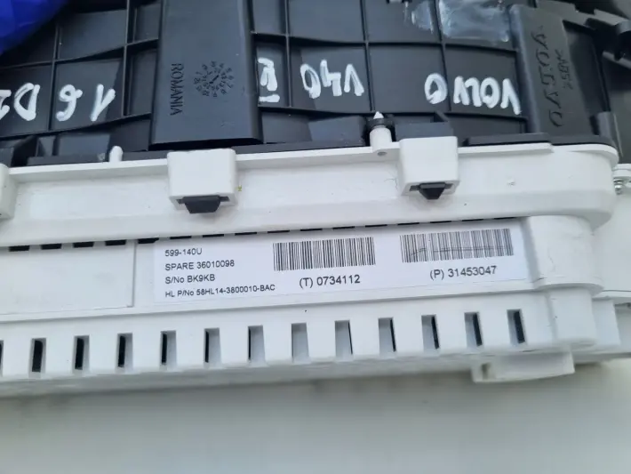 Volvo V40 II Diesel LICZNIK ZEGARY TFT Europa 31453047 36010098