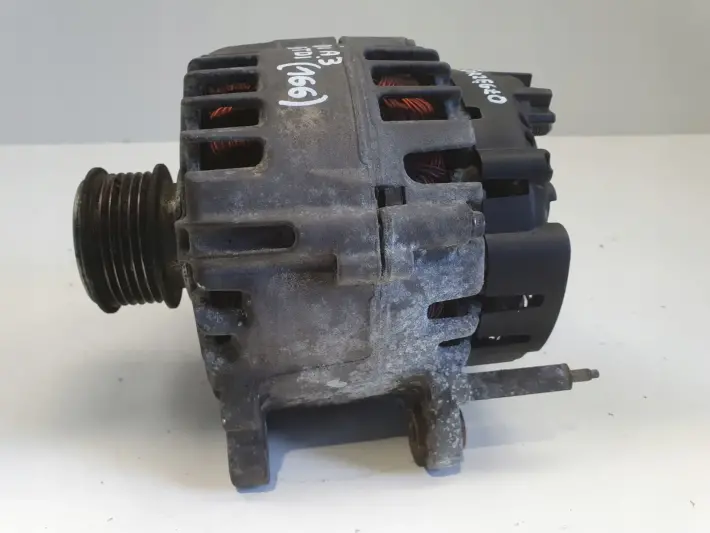 Audi A3 II 8P 1.6 TDI ALTERNATOR 03L903023A 140A valeo