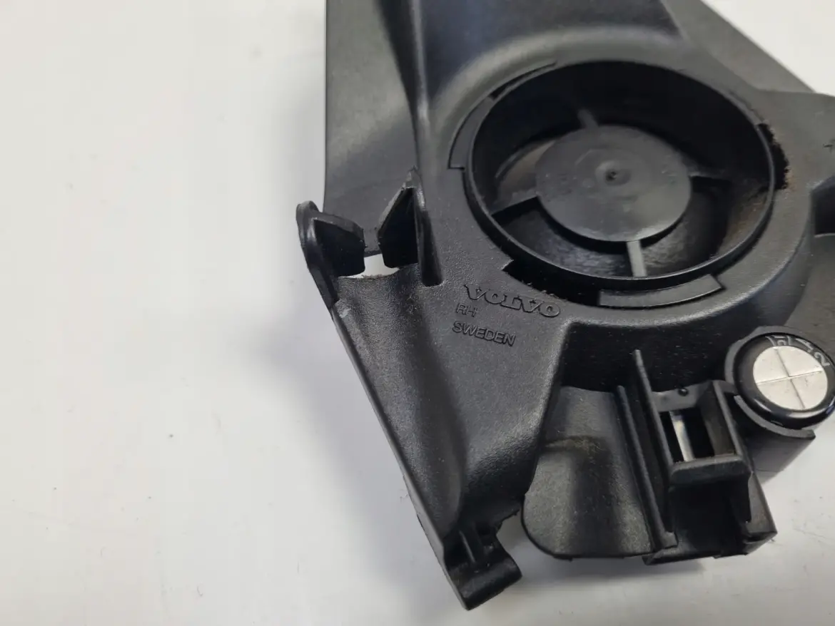 Volvo S60 I XC70 V70 II PRAWY TYLNY GŁOŚNIK Wysokotonowy 8633993