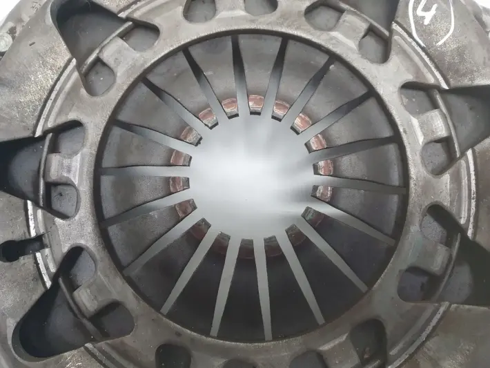VW Golf V 1.6 FSI DOCISK TARCZA sprzęgło