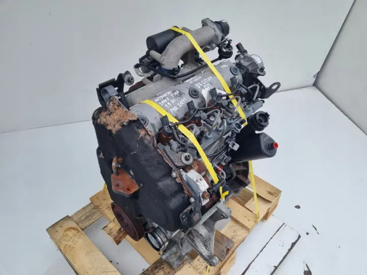 SILNIK KOMPLET Opel Vivaro 1.9 CDTI DCI tylko 82tyś igiełka F9Q760