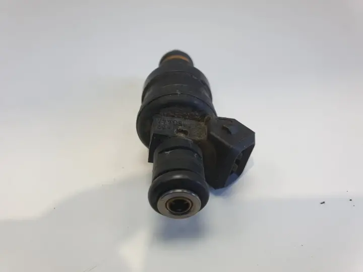 Audi A4 B5 1.8 20V WTRYSKIWACZ wtrysk 0280150444