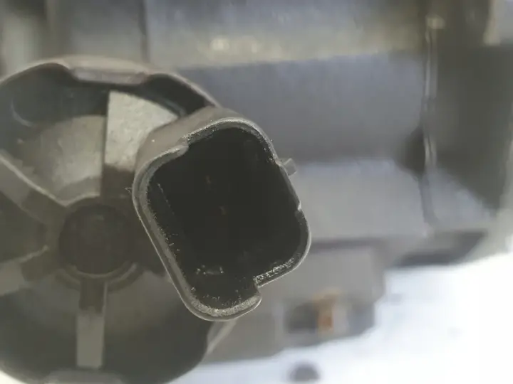Volvo C30 V50 S40 II V70 III 2.0 D POMPA WTRYSKOWA paliwa 9658193980