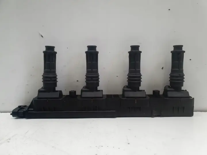 Opel Corsa C 1.2 1.4 16V CEWKA ZAPŁONOWA 0221503015