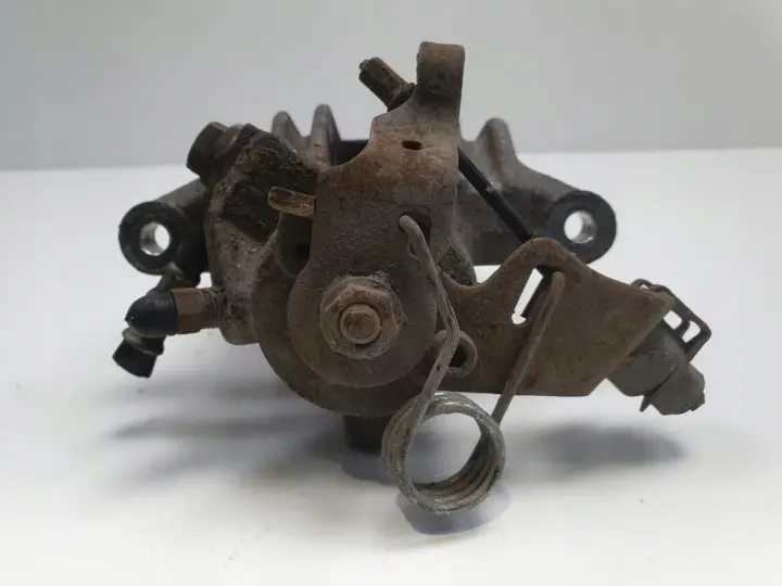VW Golf IV Audi A3 PRAWY ZACISK HAMULCOWY tył pasażera