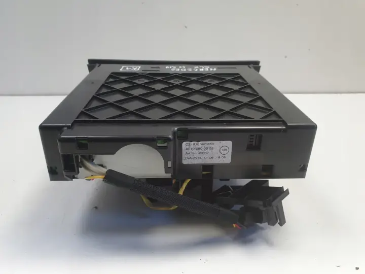 Mercedes CLS C219 W219 PANEL KONSOLI ŚRODKOWEK Zmieniarka A2196800552