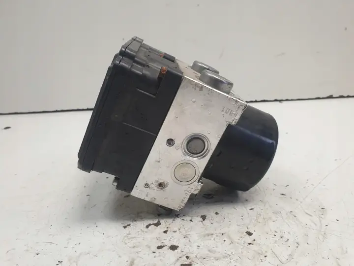Volvo V70 III XC70 II POMPA ABS Sterownik 31261142