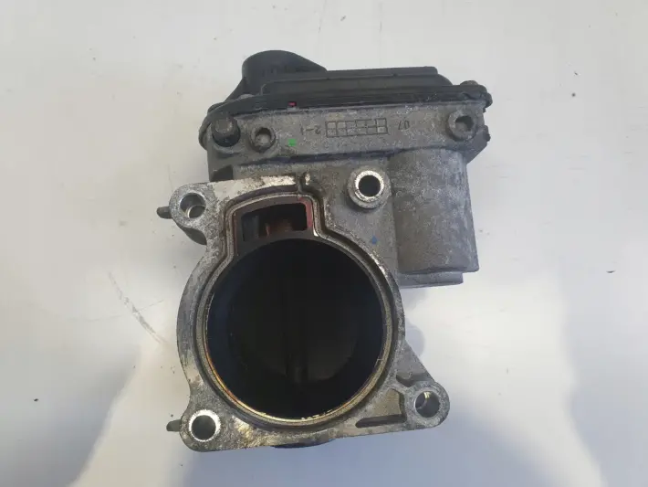 Ford Focus MK2 II 1.8 16V PRZEPUSTNICA 4M5G-ED