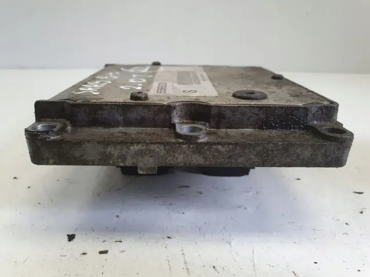 Saab 93 9-3 II 2.0 T STEROWNIK SILNIKA komputer 55565020