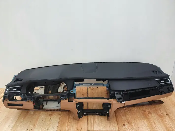 BMW F01 DESKA ROZDZIELCZA KONSOLA SKÓRA SKÓRZANA
