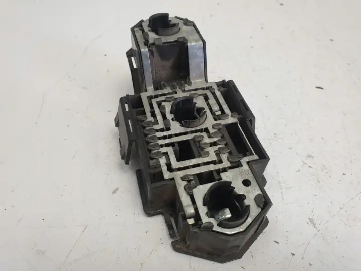 Passat B4 kombi WKŁAD TYLNEJ LAMPY Lewy tył kierowcy 3A9945257