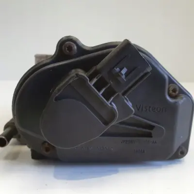 Ford Focus MK2 2.0 16V PRZEPUSTNICA VP4M5U-9E927-A
