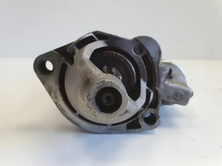 VW Passat B5 1.9 TDI ROZRUSZNIK bosch 068911024G 0001110128
