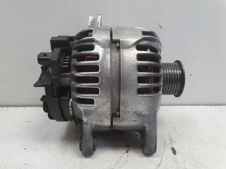 Renault Master II 2.5 DCI ALTERNATOR 0124525044 150A bosch
