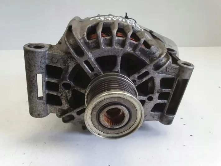 Peugeot 308 1.6 VTI ALTERNATOR valeo V757651380