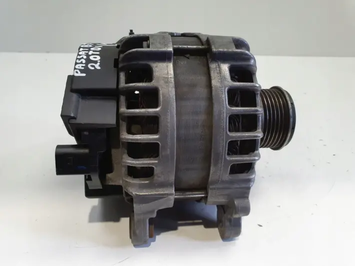 VW Passat B7 2.0 TDI ALTERNATOR CFFB