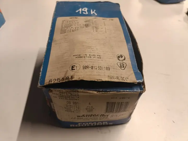 VW Golf IV Bora Audi A3 8L PRZEDNIE KLOCKI HAMULCOWE przód 625181