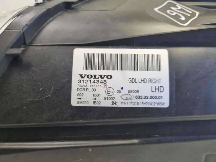 Volvo S80 II V70 III 06-16r PRZEDNIA LAMPA PRAWA PRAWY PRZÓD xenon 31214348