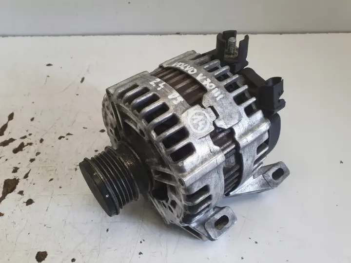 Volvo S80 II V70 III 2.4 D5 ALTERNATOR 6G9N-10300-JD