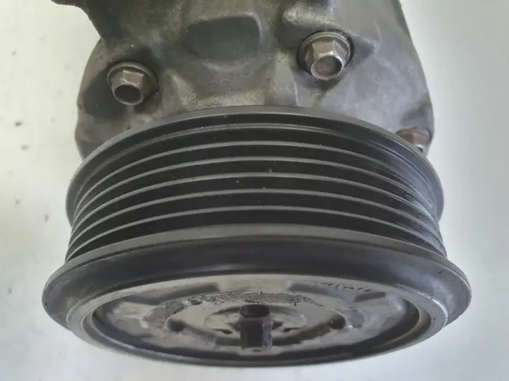 Audi A6 C6 A4 B7 2.7 TDI SPRĘŻARKA KLIMATYZACJI pompa 4F0260805N