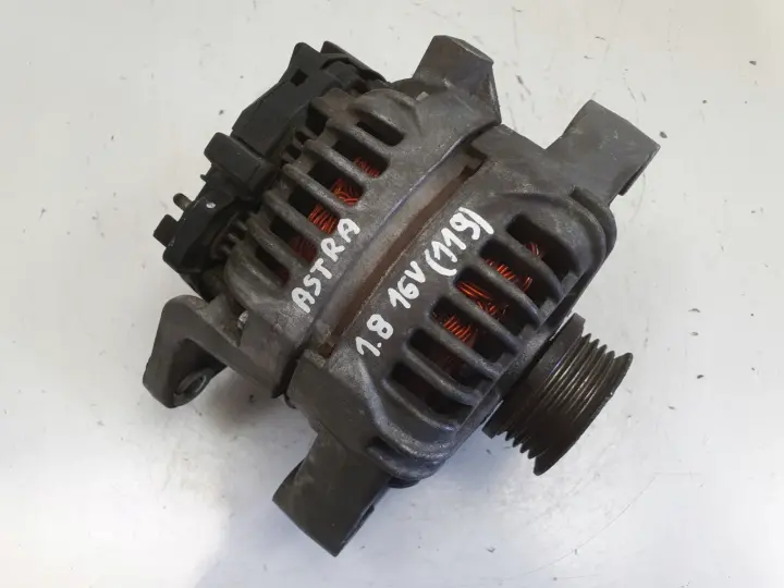 Opel Astra II G 1.8 16V ALTERNATOR bosch 0124425009 YU 120A