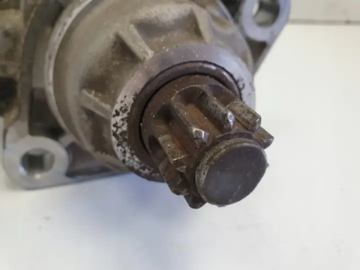 Audi A3 II 8P 1.6 FSI ROZRUSZNIK 0001121402