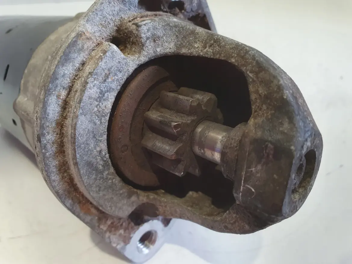 BMW E60 2.0 D ROZRUSZNIK bosch 7796892